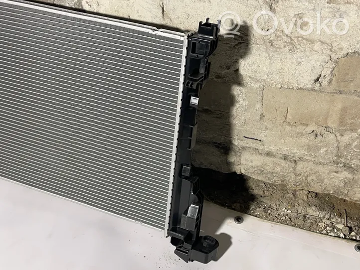 Opel Vivaro Coolant radiator 