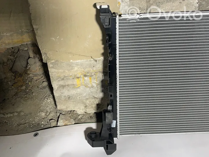 Opel Vivaro Coolant radiator 