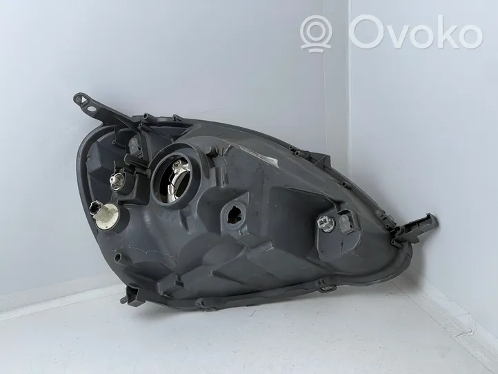 Toyota Yaris Lampa przednia 811500D081