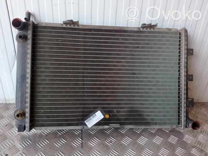 Mercedes-Benz 190 W201 Dzesēšanas šķidruma radiators 2015004603