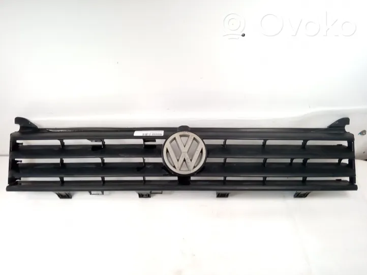 Volkswagen Santana Grotelės priekinės 323853653