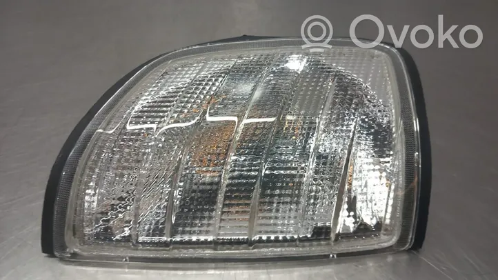 Mercedes-Benz E W124 Lampa przednia A1248260143