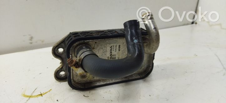 Volvo S60 Supporto di montaggio del filtro dell’olio 8677974