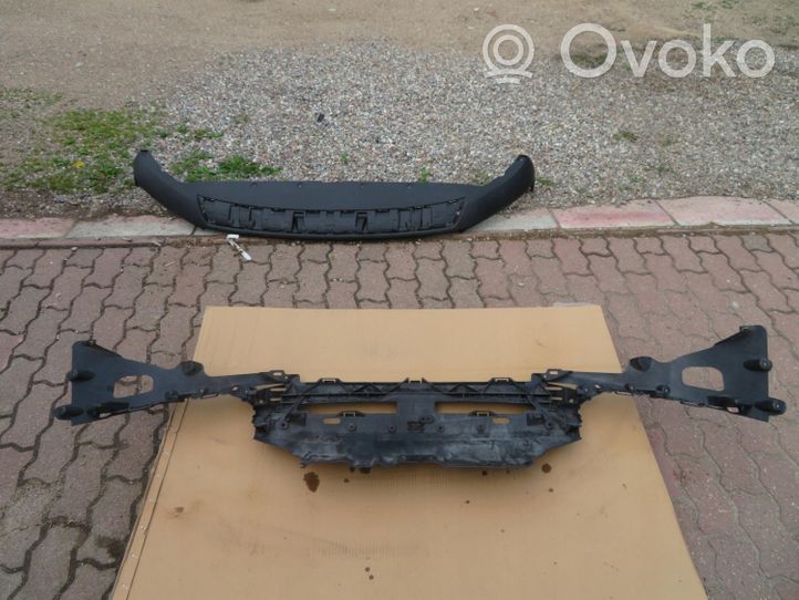 Ford Focus Staffa di rinforzo montaggio del paraurti anteriore BM51-17E778-A