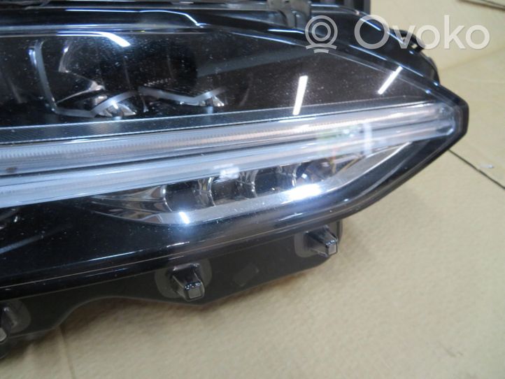 Volvo S90, V90 Lampa przednia 32228683