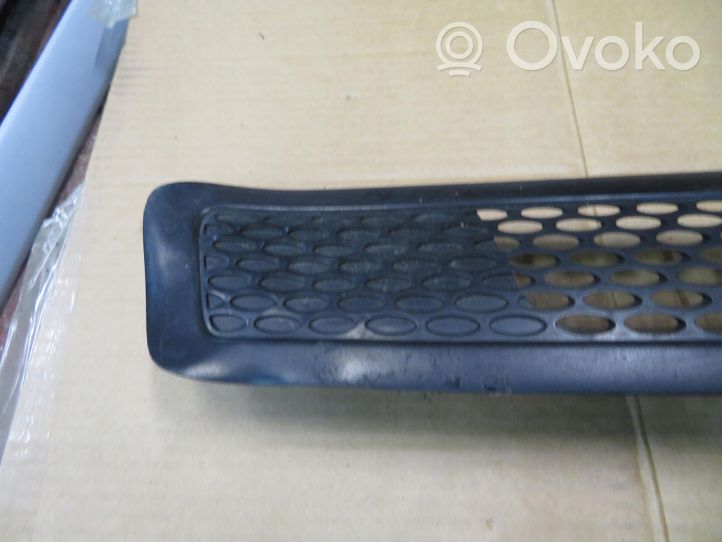 Mercedes-Benz Sprinter W901 W902 W903 W904 Grille calandre de capot A9018300718