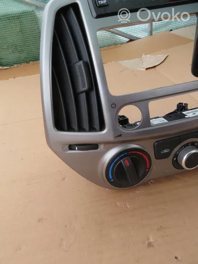 Hyundai i20 (PB PBT) Other switches/knobs/shifts 