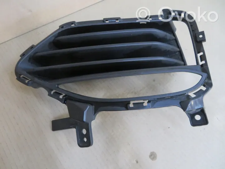 Hyundai i30 Grille inférieure de pare-chocs avant 86564-S0000