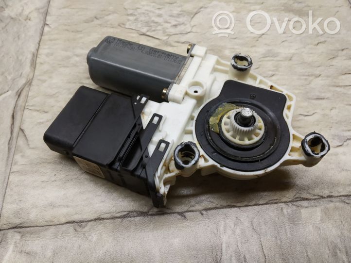 Volkswagen Golf IV Задний двигатель механизма для подъема окон 1J4959812C