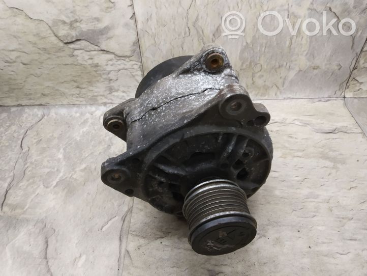 Volkswagen PASSAT B5.5 Alternator 028903028