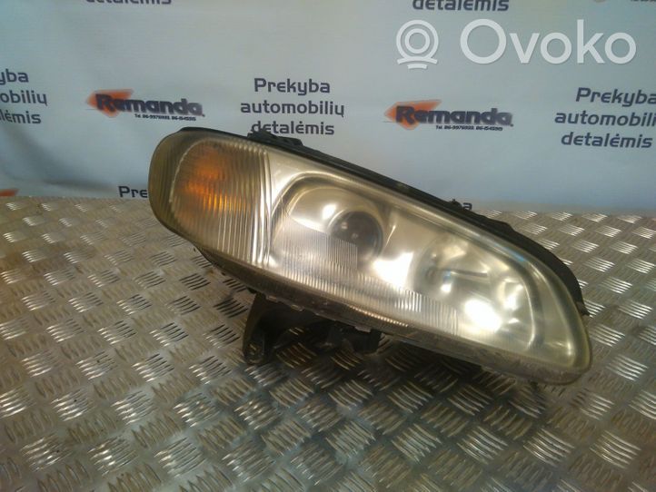 Opel Omega B1 Faro/fanale 