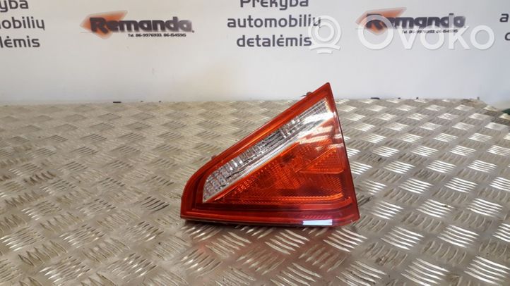 Audi A5 8T 8F Lampy tylnej klapy bagażnika 8T0945094