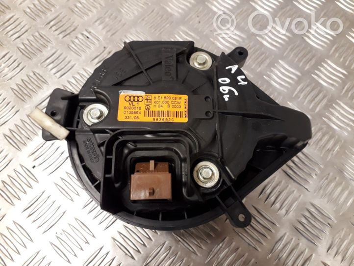 Audi A4 S4 B7 8E 8H Ventola riscaldamento/ventilatore abitacolo 8E1820021E