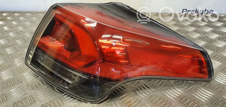 Toyota RAV 4 (XA40) Lampa tylna 8155042201