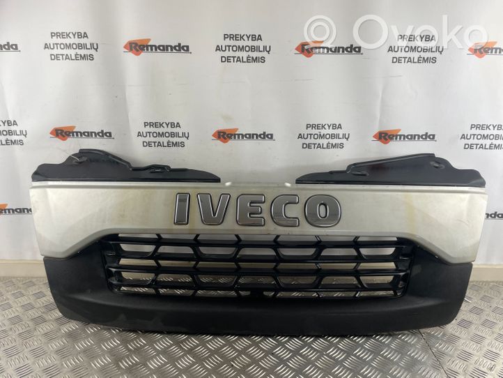 Iveco Daily 45 - 49.10 Front bumper upper radiator grill 5801342732