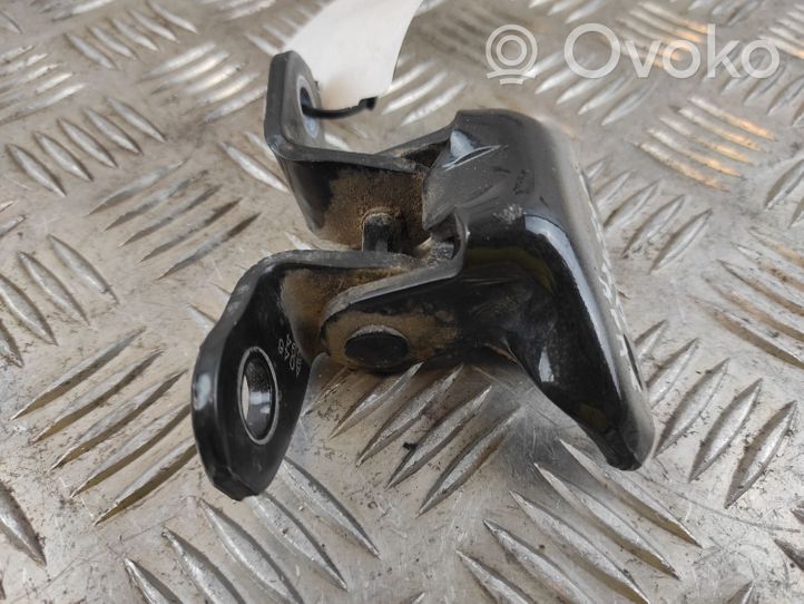 Toyota RAV 4 (XA40) Cerniera inferiore della portiera anteriore A046694