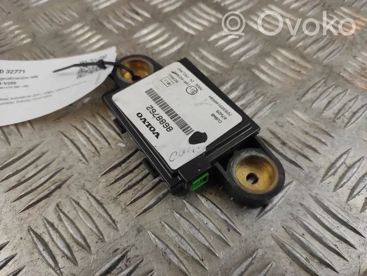 Volvo V70 Alarm relay 8688762