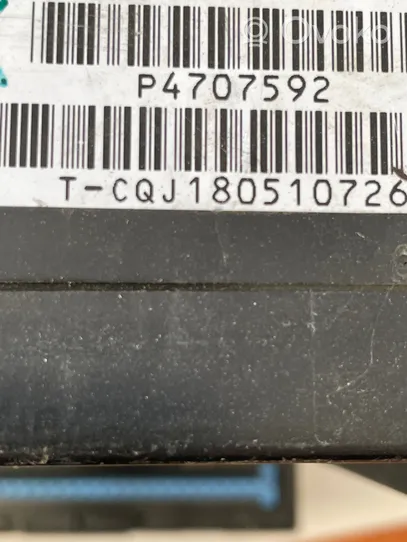 Chrysler Voyager Fuse module P4707592