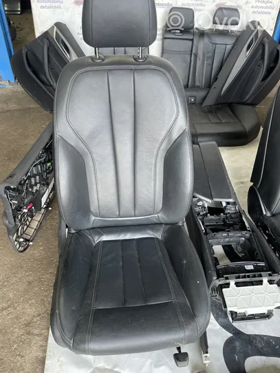 BMW 5 G30 G31 Salono komplektas 