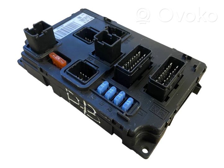 Peugeot 407 Module de fusibles 9656148080