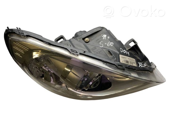 Volvo S60 Lampa przednia 31299993