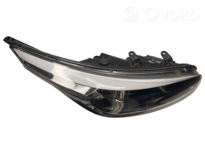 KIA Ceed Headlight/headlamp 92102A2XXX