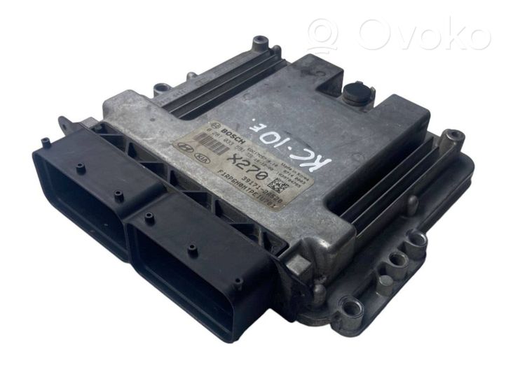 KIA Carens III Calculateur moteur ECU 391712A520