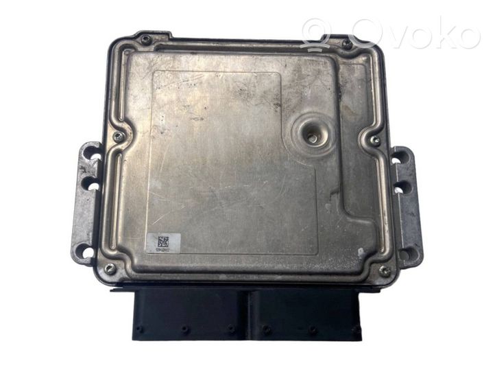 KIA Carens III Calculateur moteur ECU 391712A520