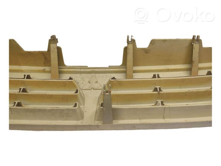 Mitsubishi Space Wagon Oberes Gitter vorne MR275627