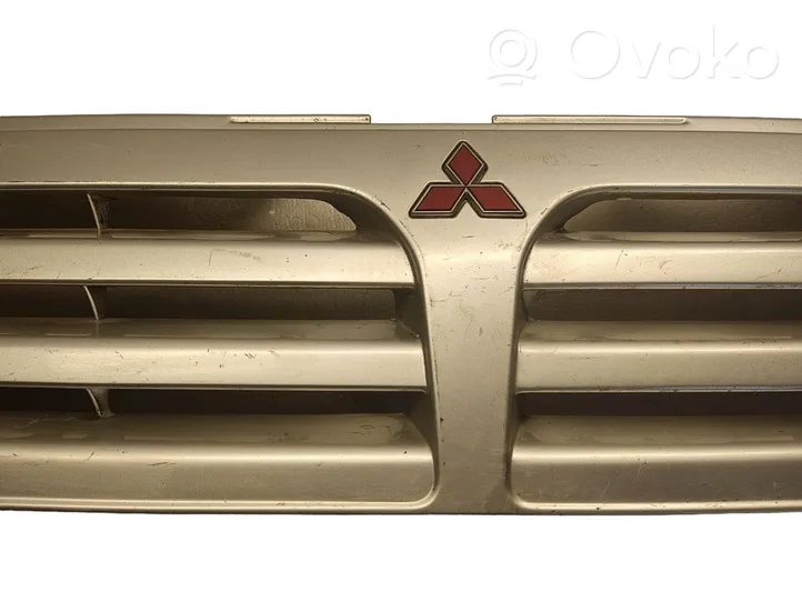 Mitsubishi Space Wagon Front bumper upper radiator grill MR275627