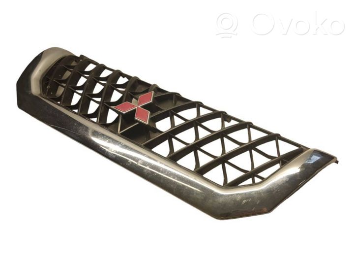 Mitsubishi Pajero Sport I Grille de calandre avant MR478595