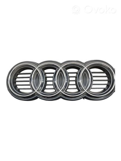 Audi A5 Maskownica / Grill / Atrapa górna chłodnicy 8W6853651R