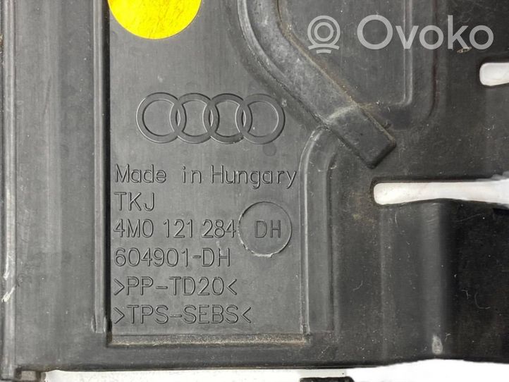 Audi Q7 4M Cita veida ārēja detaļa 4M0121284