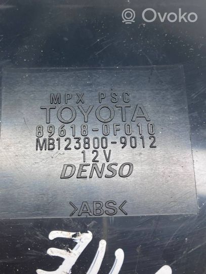 Toyota Corolla Verso AR10 Autres unités de commande / modules 896180F010