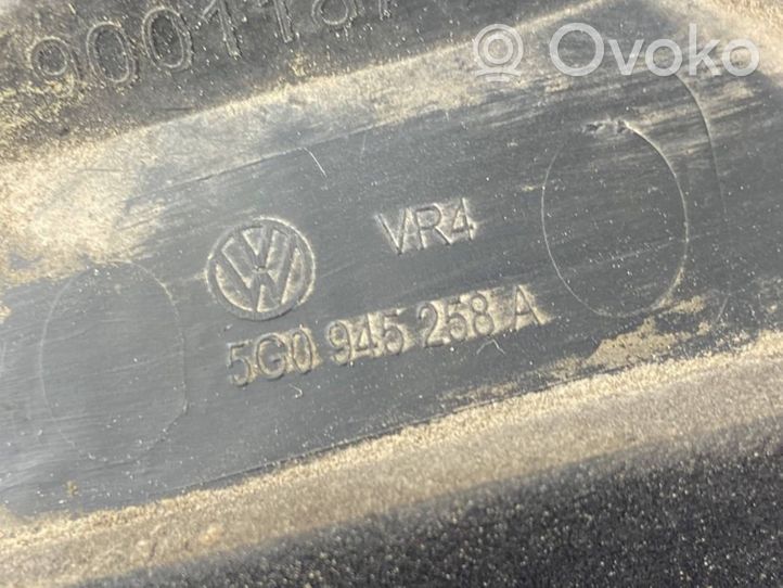 Volkswagen Golf VII Takaluukun takavalot 5G0945096M