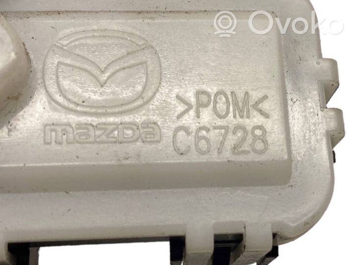 Mazda 6 Serrure de loquet coffre C6728