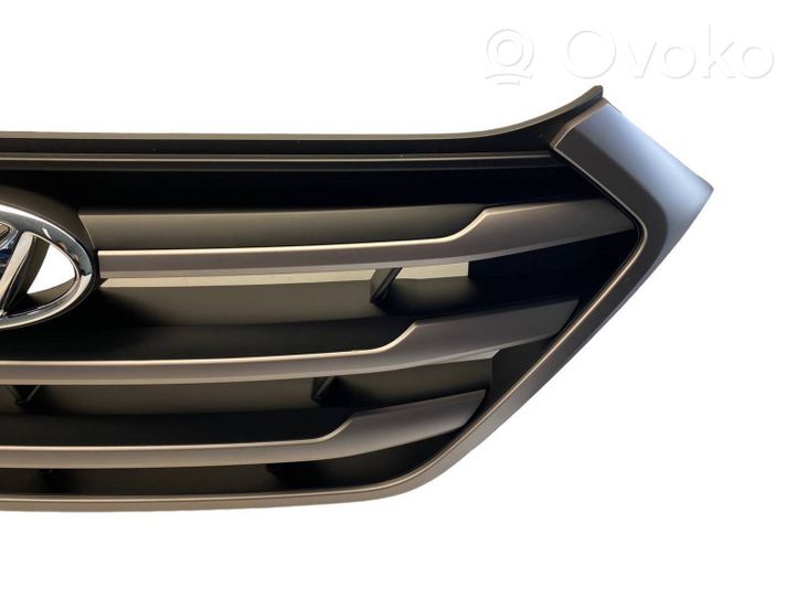 Hyundai Tucson TL Maskownica / Grill / Atrapa górna chłodnicy 86350D7000