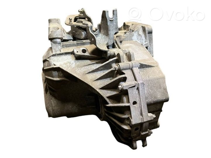 Opel Zafira C Manual 6 speed gearbox 55574460