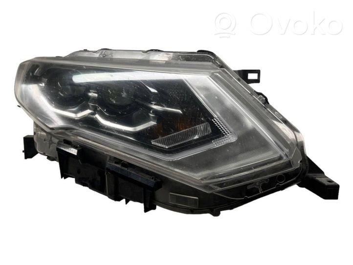 Nissan X-Trail T32 Faro/fanale 260606FP8B