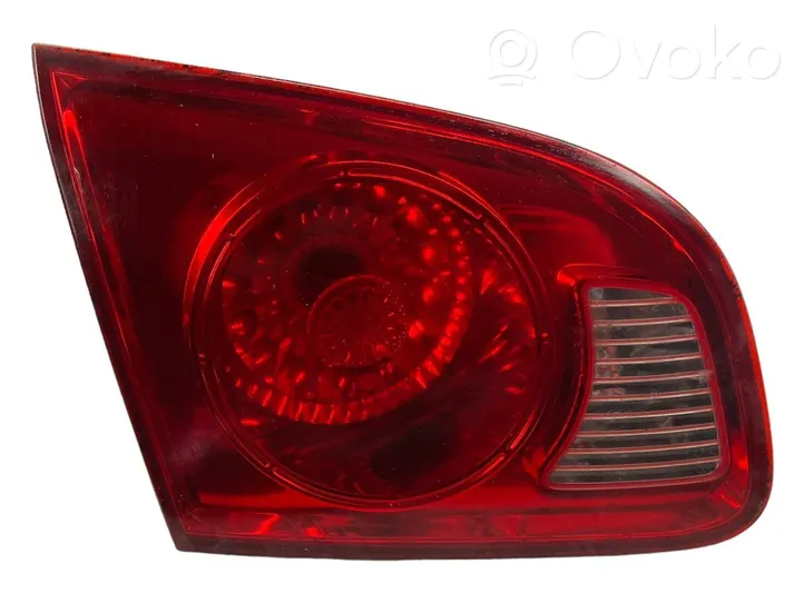 Hyundai Santa Fe Lampy tylnej klapy bagażnika 924052B0