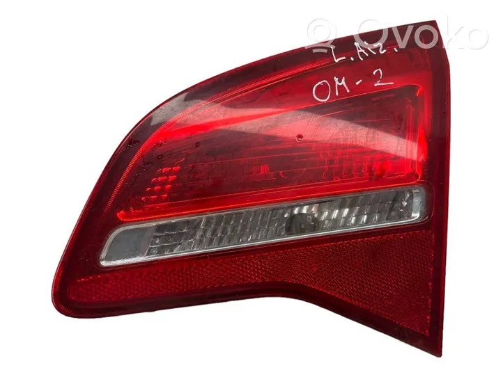 Opel Meriva B Lampy tylnej klapy bagażnika 21628003