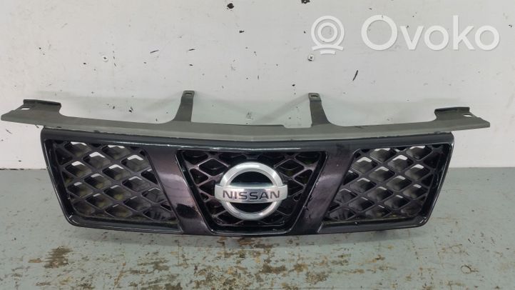 Nissan Navara D23 Grotelės viršutinės 623109057R