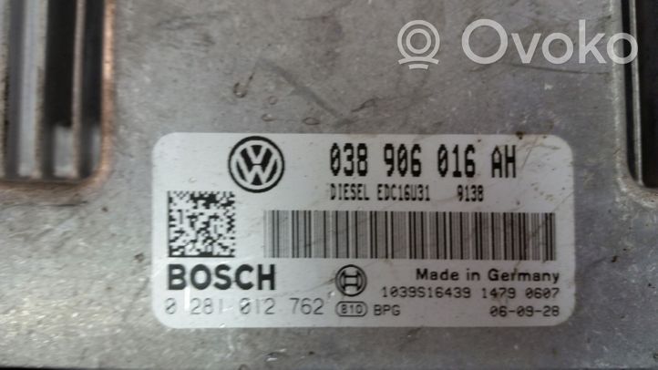 Volkswagen Transporter - Caravelle T5 Sterownik / Moduł ECU 038906016AH