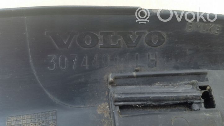 Volvo C30 Bande de garniture d’arche arrière 30744044