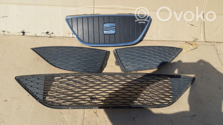 Seat Ibiza IV (6J,6P) Grille calandre supérieure de pare-chocs avant 6J0853654B