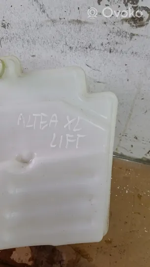 Seat Altea XL Windshield washer fluid reservoir/tank Zbiornik