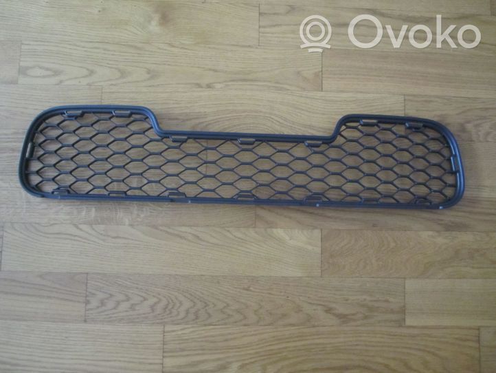 Hyundai Santa Fe Grille inférieure de pare-chocs avant 8651326910