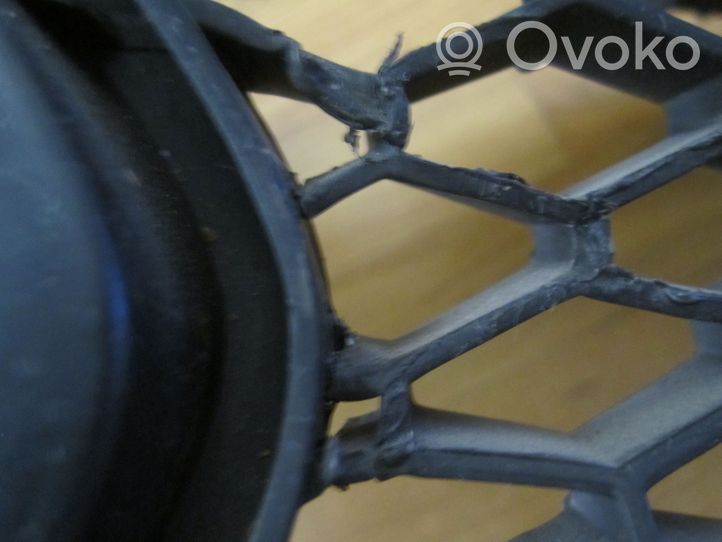 Toyota Aygo AB10 Grille calandre supérieure de pare-chocs avant 