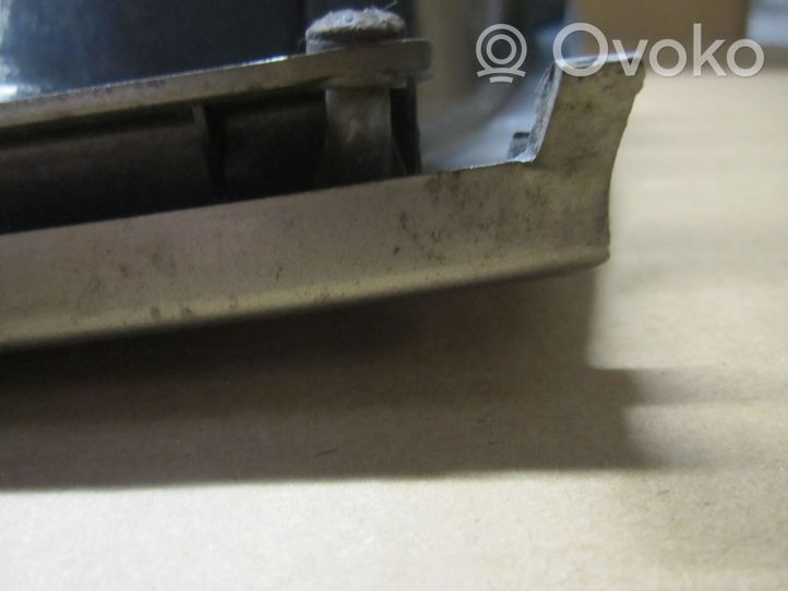 Mitsubishi Space Wagon Oberes Gitter vorne MR155554