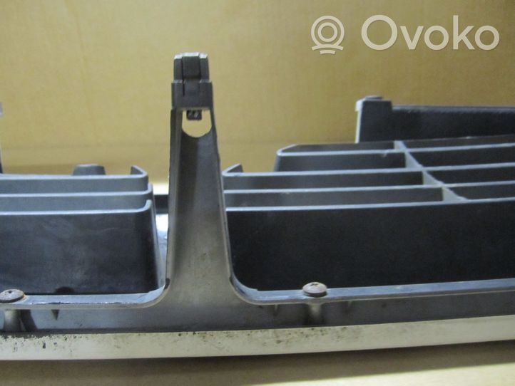 Mitsubishi Space Wagon Oberes Gitter vorne MR1555545